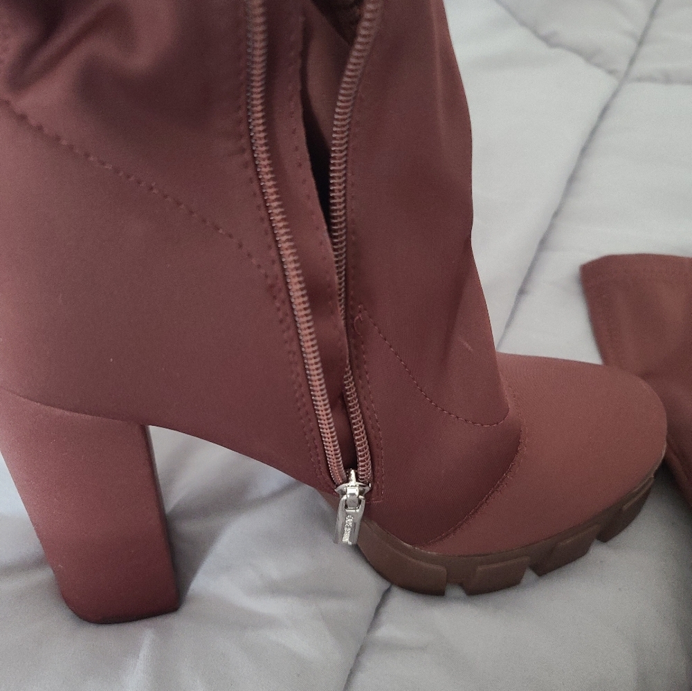 Boots - Picture 2 of 4
